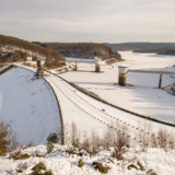 Sneeuw bij Barrage de la Gileppe