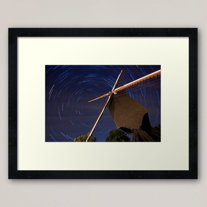 Framed Art Print - Startrails at the "Lindemolen" in Diest (Belgium)